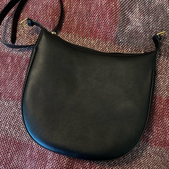 CELINE HELOISE BAG CUIR TRIOMPHE IN SUPPLE CALFSKIN BLACK HOBO MEDIUM - Picture 6 of 12